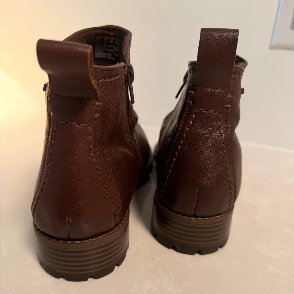 Clarks Aspra Walk Waterproof British‎ Tan leather ankle boots Women’s Size 7.5